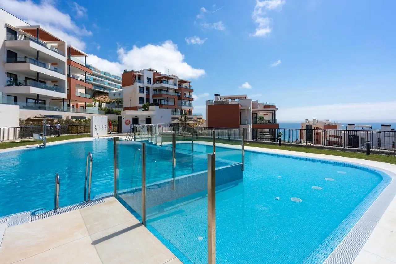 Fantastic Poolfront Apartment In Middel Views By Costarentals - Ref 161 Фуэнхирола 0*,
